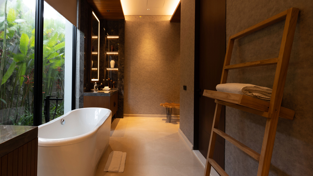 Villa BIE - Luxuriously appointed bathrooms